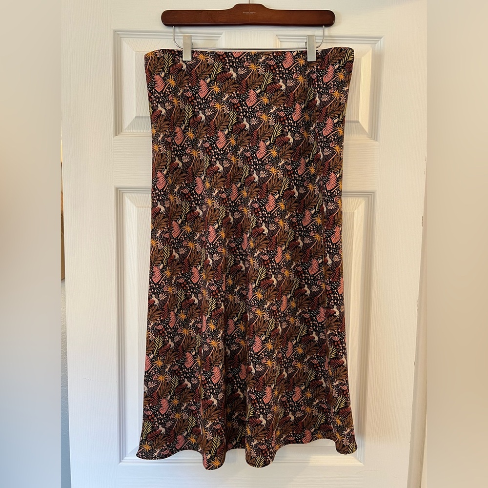 LOFT satin bias midi skirt jungle print size Large